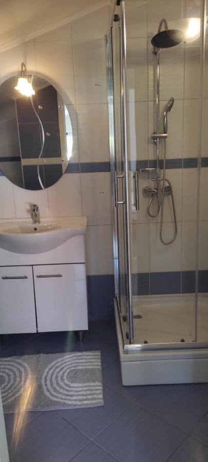 Guesthouse Villa Jurisic 诺瓦利娅 外观 照片