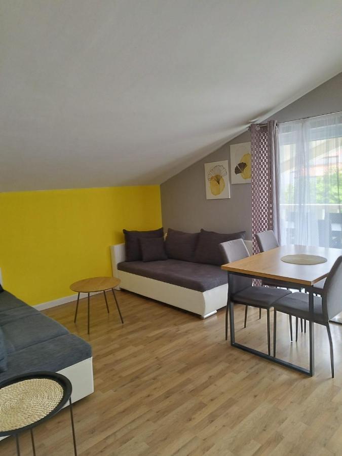 Guesthouse Villa Jurisic 诺瓦利娅 外观 照片