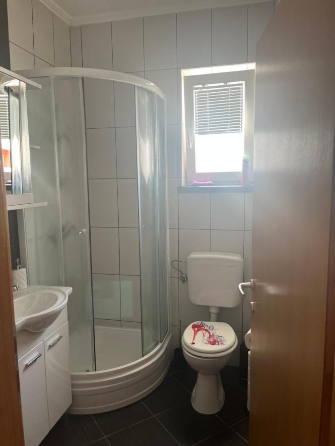 Guesthouse Villa Jurisic 诺瓦利娅 外观 照片