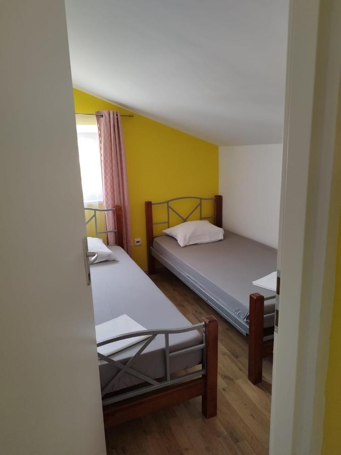 Guesthouse Villa Jurisic 诺瓦利娅 外观 照片