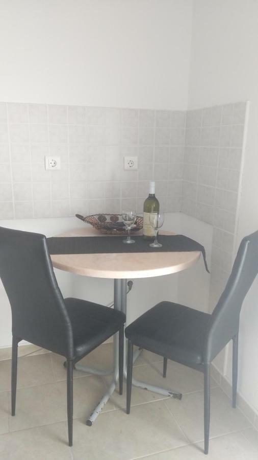Guesthouse Villa Jurisic 诺瓦利娅 外观 照片